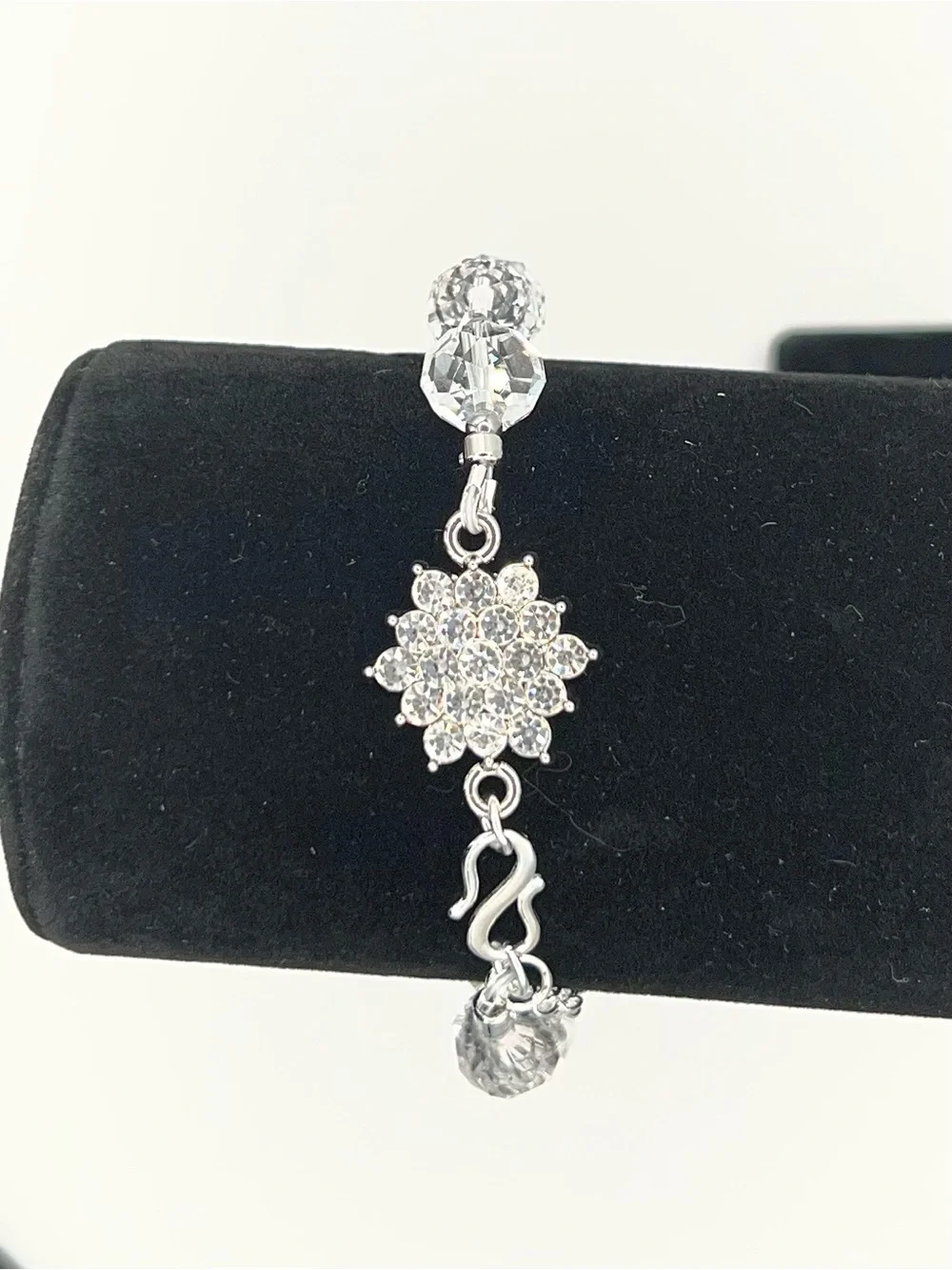 Crystal Snowflake Bracelet – Clear Beaded Rhinestone Bar Bracelet